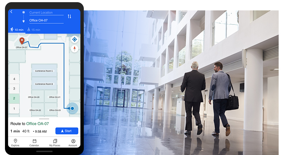 Deux personnes en costume marchant dans un hall bien éclairé, superposées à une image d'un téléphone mobile affichant la navigation intérieure dans un bâtiment de bureaux,Deux personnes en costume marchant dans un hall bien éclairé, superposées à une image d'un téléphone mobile affichant la navigation intérieure dans un bâtiment de bureaux