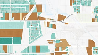 Carte claire représentant les jeux de données de parcelles en vert vif, en bleu-vert et en marron